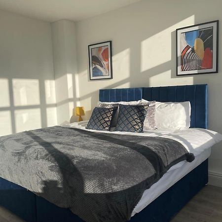 2 Bedroom Apartment - Flitwick - Contractor Friendly - Tourist Ready - Full Kitchen - Wifi - Smart Tv - Sofa Bed - Free Parking - Ideal For Short Or Long Stays エクステリア 写真